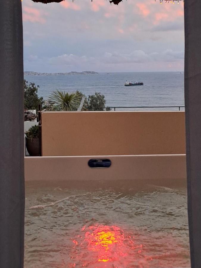 Les Suites Love 3 Spa Vue Mer Piscine Marseille Luaran gambar