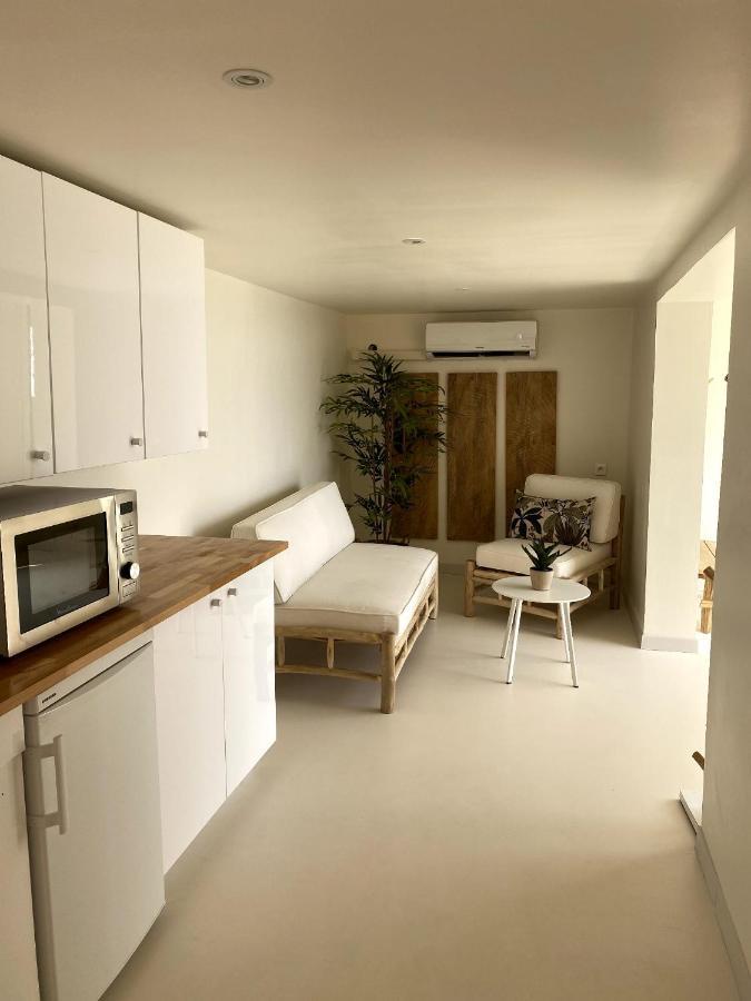 Les Suites Love 3 Spa Vue Mer Piscine Marseille Luaran gambar