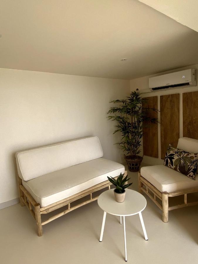 Les Suites Love 3 Spa Vue Mer Piscine Marseille Luaran gambar