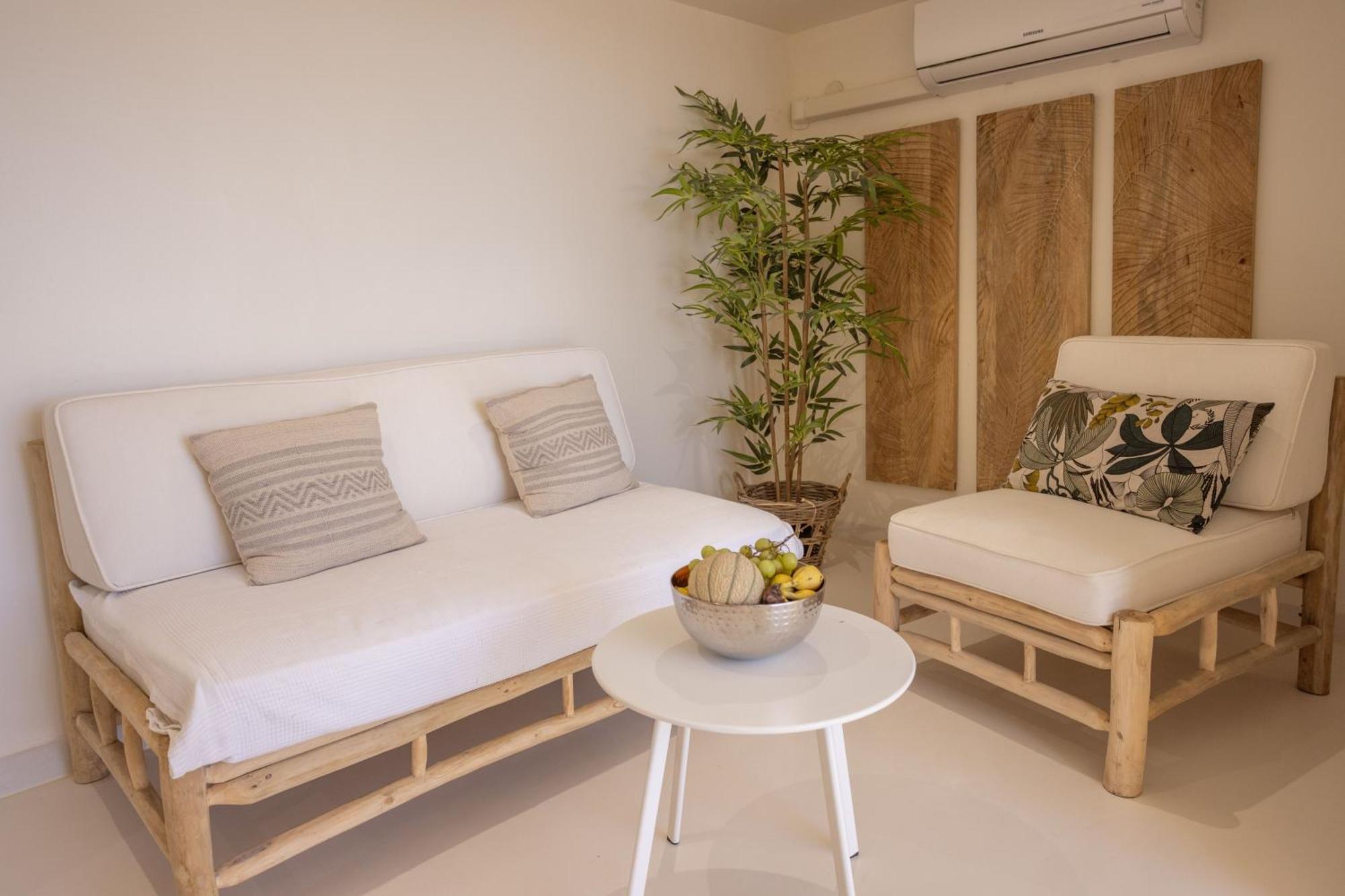 Les Suites Love 3 Spa Vue Mer Piscine Marseille Luaran gambar